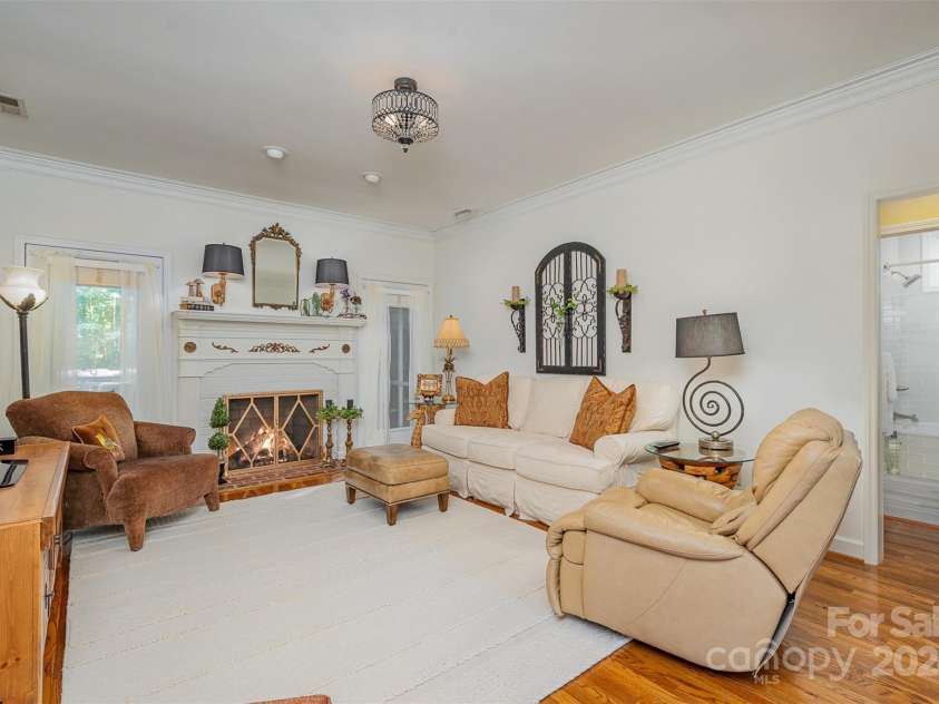 10227 Mount Holly Road, Charlotte, NC 28214.  MLS# CAR4168183, YatesRealty ID 719. 