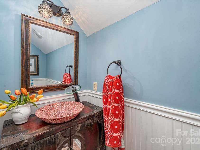 10227 Mount Holly Road, Charlotte, NC 28214.  MLS# CAR4168183, YatesRealty ID 719. 