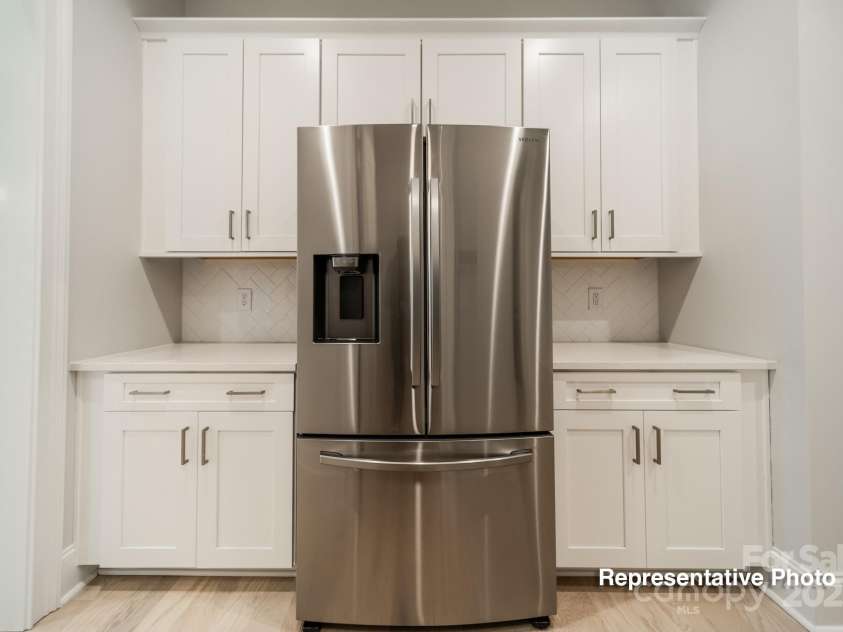 402 Turtleback Ridge, Matthews, NC 28104.  MLS# CAR4302443, YatesRealty ID 719. 