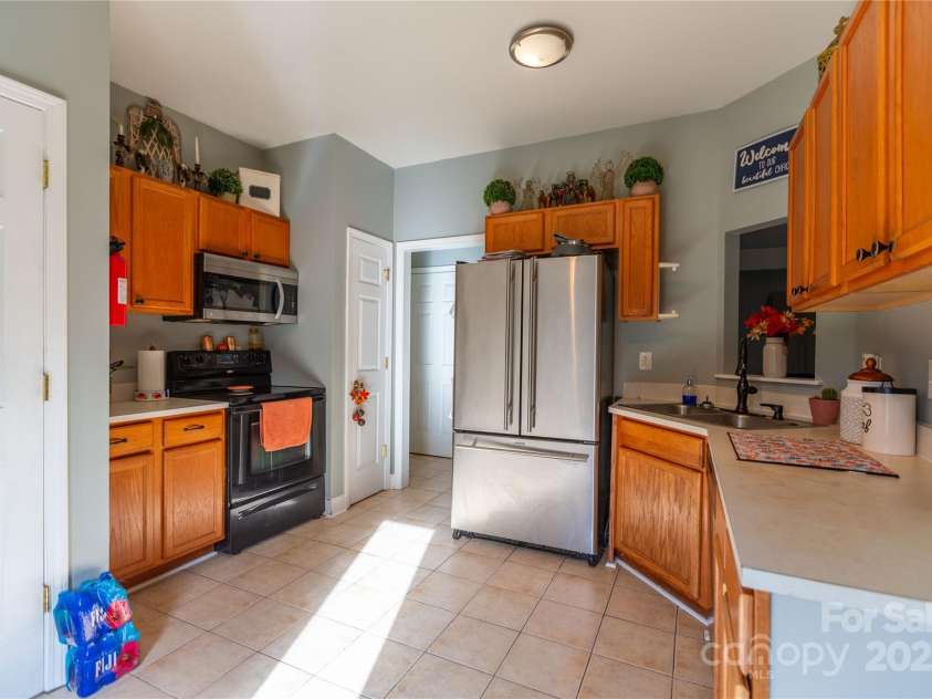 505 Coffeetree Lane, Stanley, NC 28164.  MLS# CAR4316855, YatesRealty ID 719. 