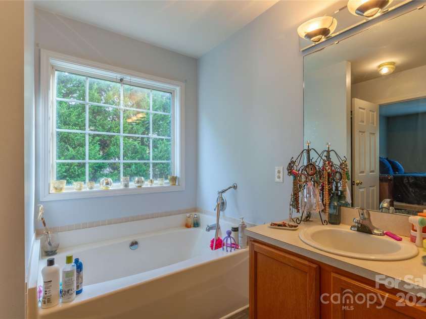 505 Coffeetree Lane, Stanley, NC 28164.  MLS# CAR4316855, YatesRealty ID 719. 