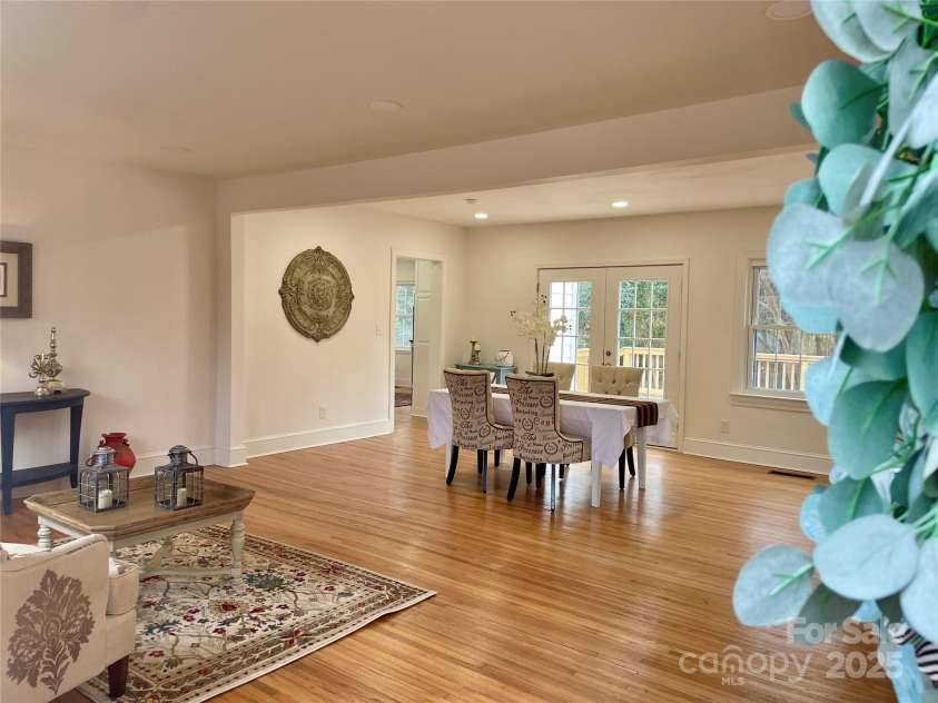 1003 Woodland Drive, Gastonia, NC 28054.  MLS# CAR4234254, YatesRealty ID 7190. 