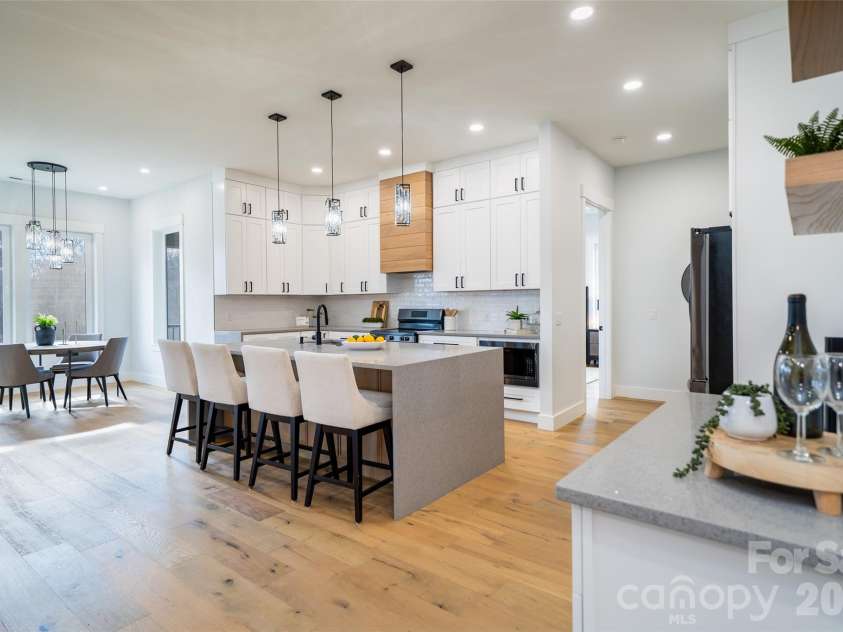 25 George Allen Ridge, Arden, NC 28704.  MLS# CAR4337077, YatesRealty ID 7190. 