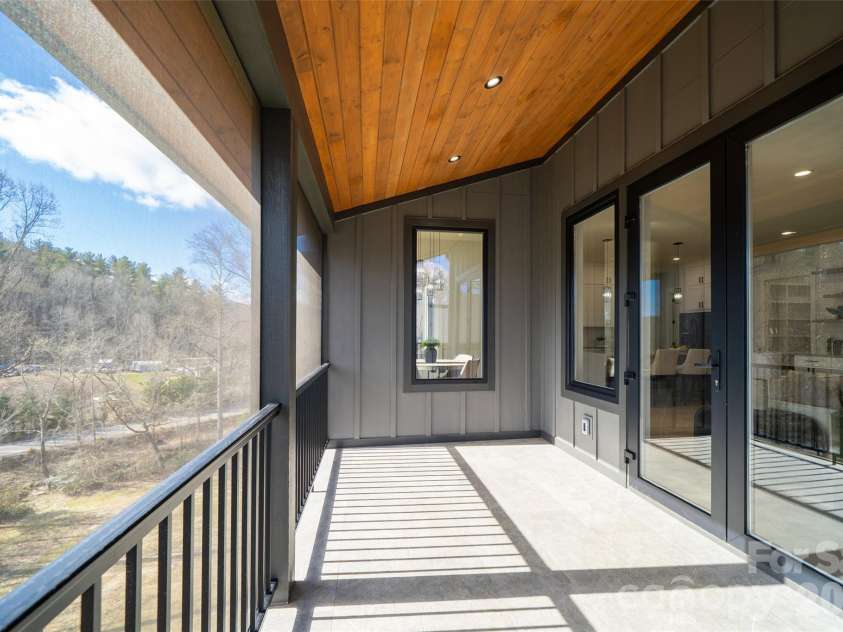 25 George Allen Ridge, Arden, NC 28704.  MLS# CAR4337077, YatesRealty ID 7190. 