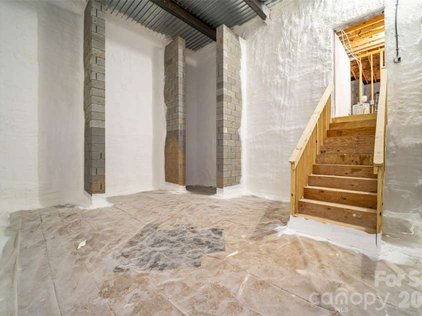 25 George Allen Ridge, Arden, NC 28704.  MLS# CAR4337077, YatesRealty ID 7190. 