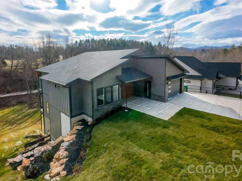 25 George Allen Ridge, Arden, NC 28704.  MLS# CAR4337077, YatesRealty ID 7190. 