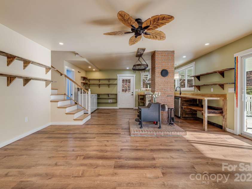 340 Wendy Avenue, Marshall, NC 28753.  MLS# CAR4210108, YatesRealty ID 7191. 