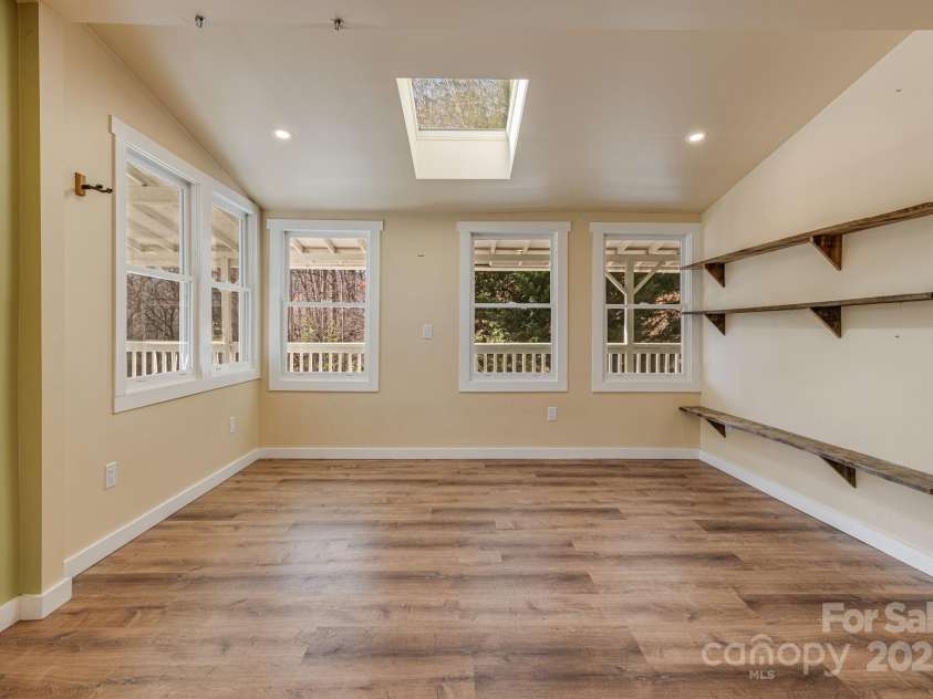 340 Wendy Avenue, Marshall, NC 28753.  MLS# CAR4210108, YatesRealty ID 7191. Living Area