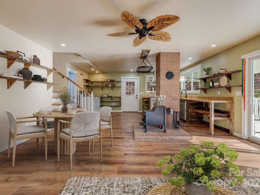 340 Wendy Avenue, Marshall, NC 28753.  MLS# CAR4210108, YatesRealty ID 7191. VIRTUALLY STAGED