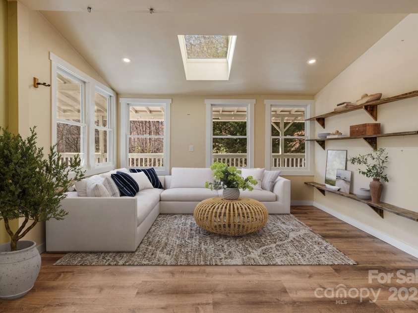 340 Wendy Avenue, Marshall, NC 28753.  MLS# CAR4210108, YatesRealty ID 7191. VIRTUALLY STAGED - Living Area