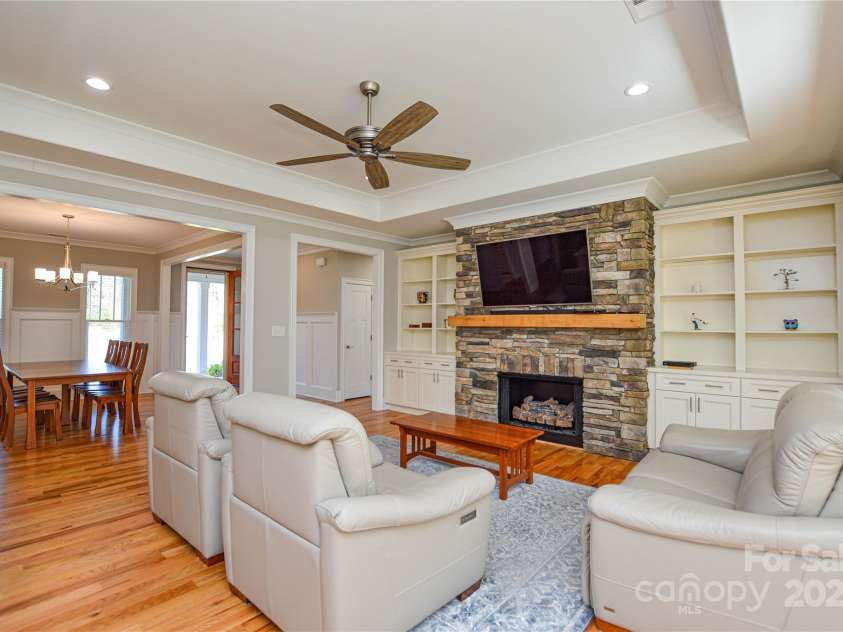 8212 Bennett Lane, Sherrills Ford, NC 28673.  MLS# CAR4239561, YatesRealty ID 7192. 