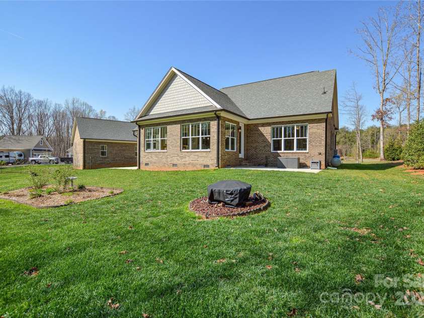 8212 Bennett Lane, Sherrills Ford, NC 28673.  MLS# CAR4239561, YatesRealty ID 7192. 