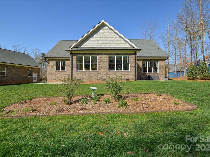 8212 Bennett Lane, Sherrills Ford, NC 28673.  MLS# CAR4239561, YatesRealty ID 7192. 