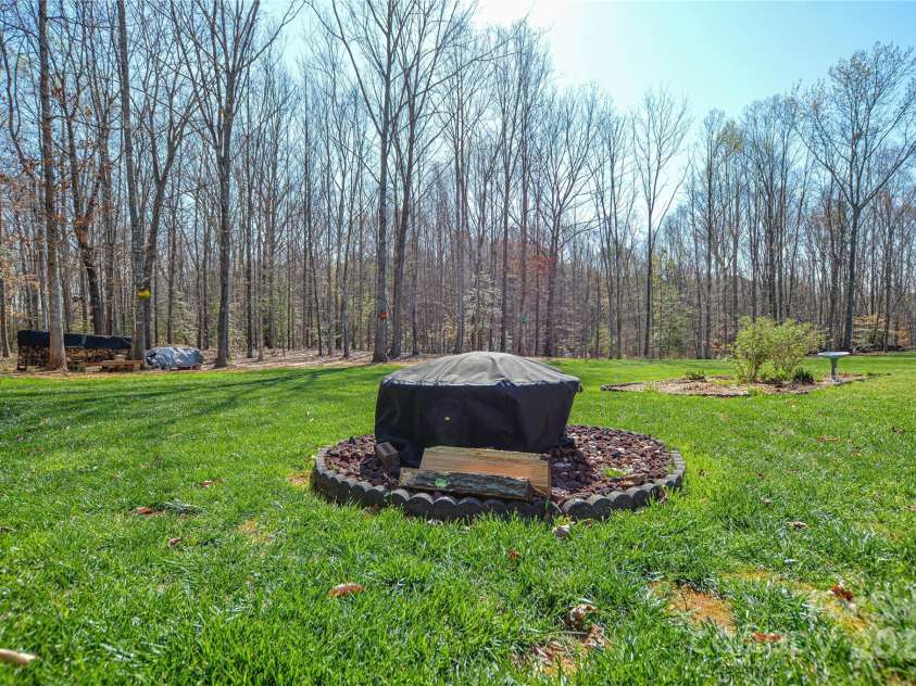 8212 Bennett Lane, Sherrills Ford, NC 28673.  MLS# CAR4239561, YatesRealty ID 7192. 