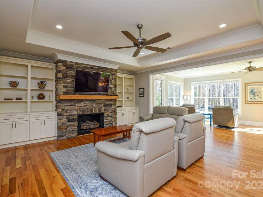 8212 Bennett Lane, Sherrills Ford, NC 28673.  MLS# CAR4239561, YatesRealty ID 7192. Family Room