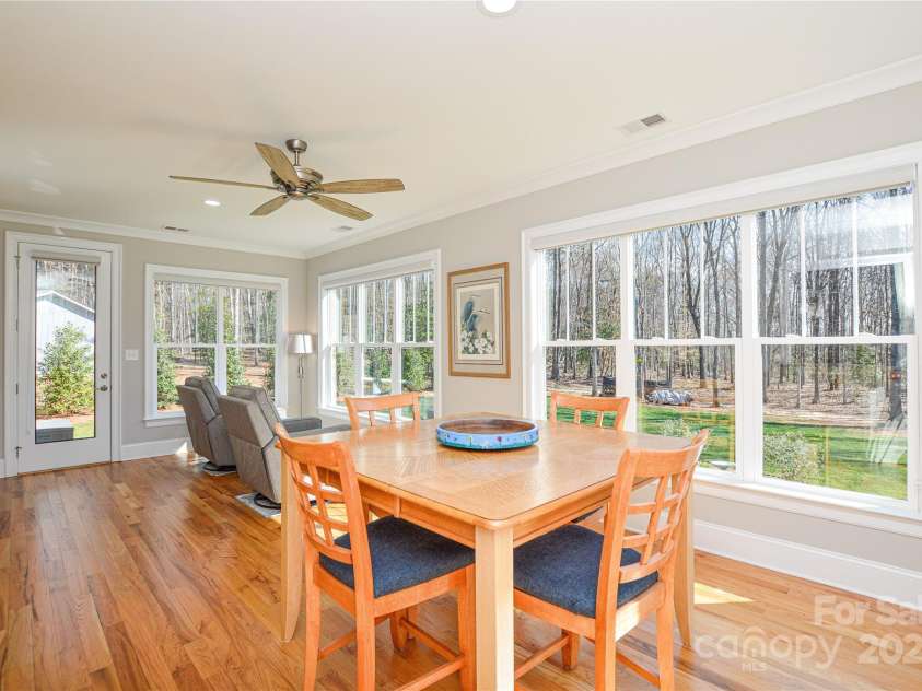 8212 Bennett Lane, Sherrills Ford, NC 28673.  MLS# CAR4239561, YatesRealty ID 7192. Sunroom