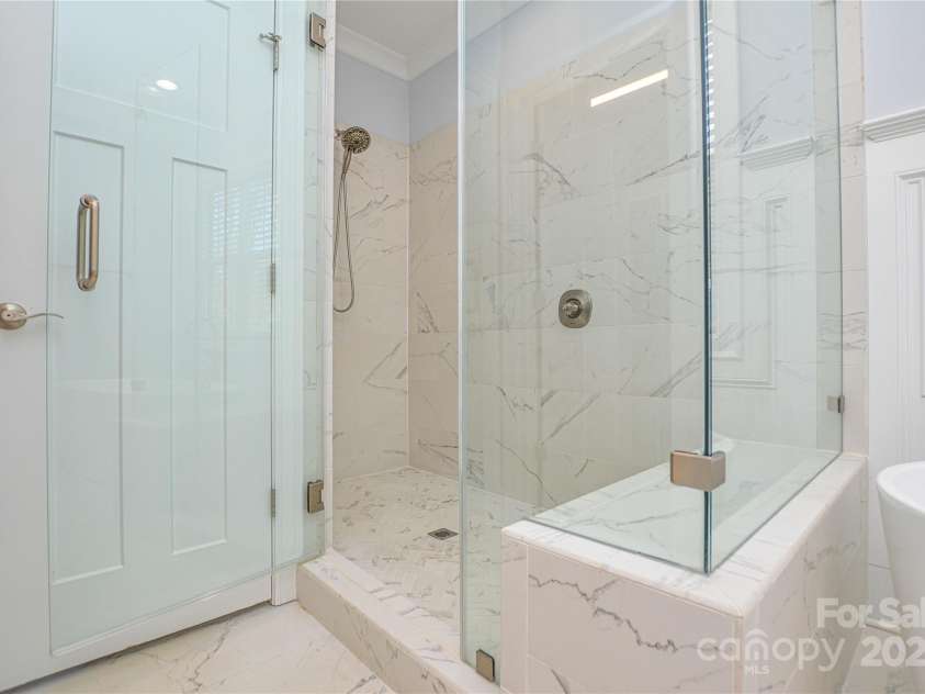 8212 Bennett Lane, Sherrills Ford, NC 28673.  MLS# CAR4239561, YatesRealty ID 7192. Walk in Shower