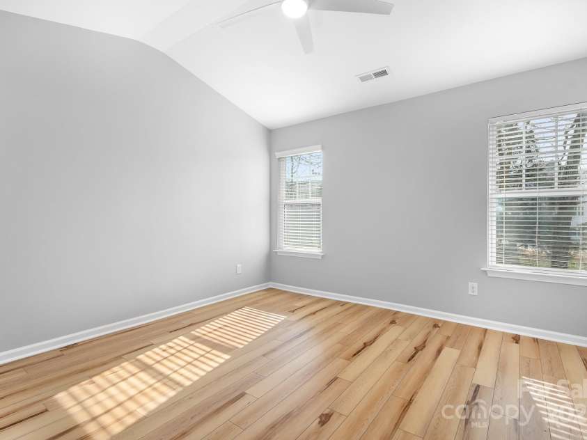 12417 Mcgrath Drive, Charlotte, NC 28269.  MLS# CAR4234181, YatesRealty ID 7194. 
