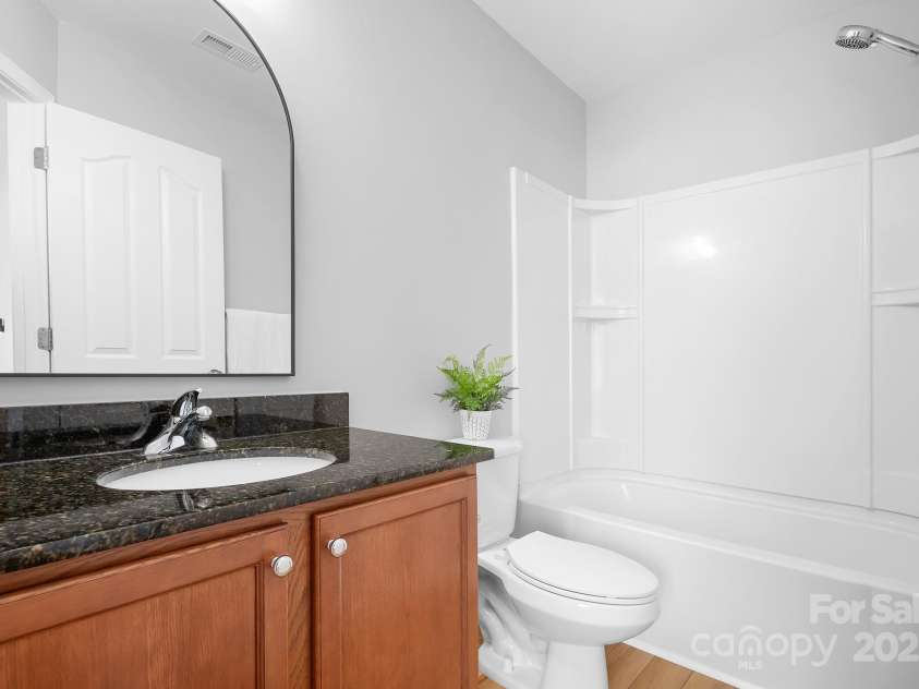 12417 Mcgrath Drive, Charlotte, NC 28269.  MLS# CAR4234181, YatesRealty ID 7194. 