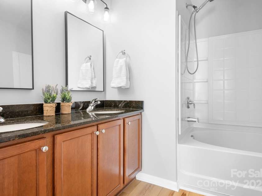 12417 Mcgrath Drive, Charlotte, NC 28269.  MLS# CAR4234181, YatesRealty ID 7194. 