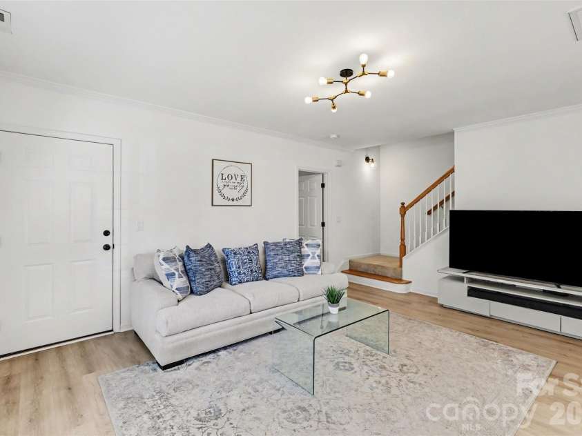 3653 Melrose Cottage Drive, Matthews, NC 28105.  MLS# CAR4350257, YatesRealty ID 7194. 