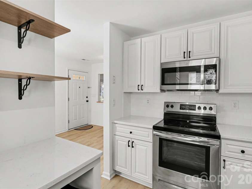 3653 Melrose Cottage Drive, Matthews, NC 28105.  MLS# CAR4350257, YatesRealty ID 7194. 