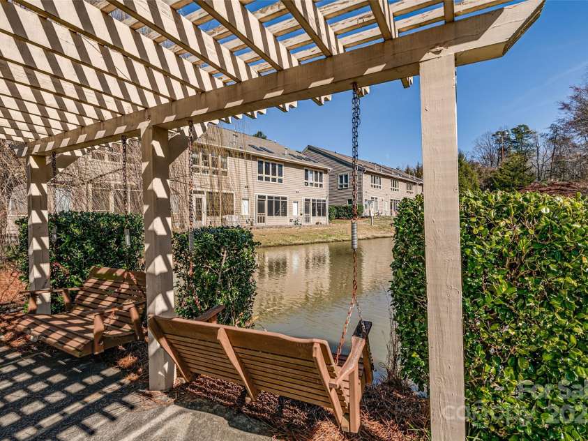 14106 Yachtsman Harbor Drive, Charlotte, NC 28278.  MLS# CAR4221329, YatesRealty ID 7195. Enjoy parklike setting with paths by serene ponds with fountains