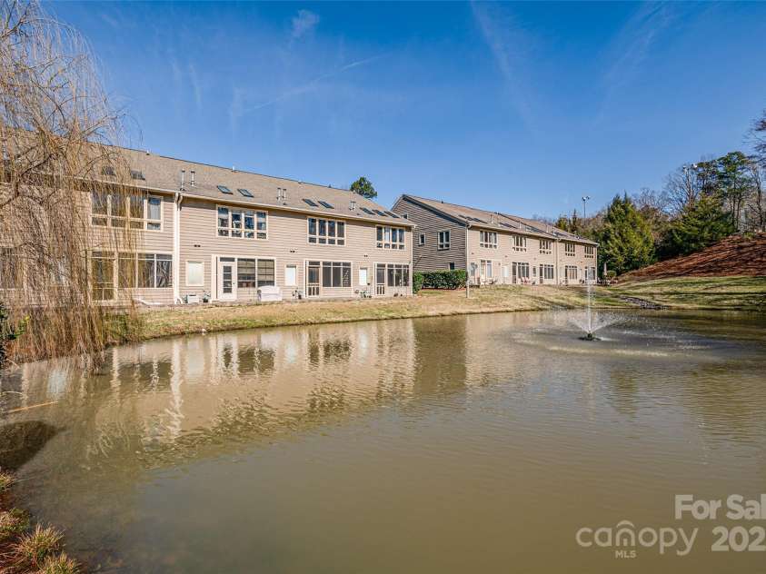 14106 Yachtsman Harbor Drive, Charlotte, NC 28278.  MLS# CAR4221329, YatesRealty ID 7195. Rare to find such lake living benefits at this price!
