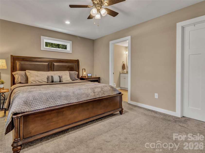 212 Walt Drive, Hendersonville, NC 28792.  MLS# CAR4299094, YatesRealty ID 7196. 