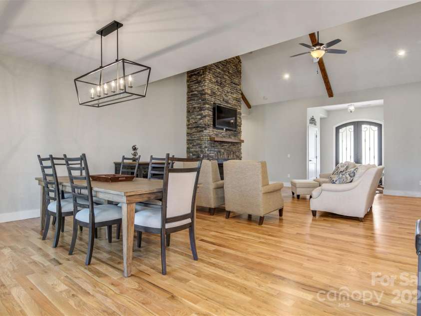 309 Sassafras Court, Lenoir, NC 28645.  MLS# CAR4185279, YatesRealty ID 7196. 