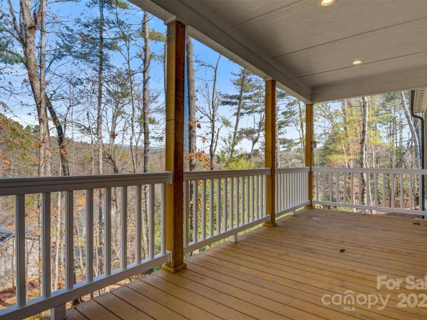 309 Sassafras Court, Lenoir, NC 28645.  MLS# CAR4185279, YatesRealty ID 7196. 