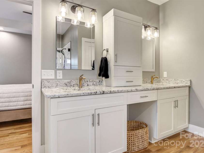 309 Sassafras Court, Lenoir, NC 28645.  MLS# CAR4185279, YatesRealty ID 7196. 