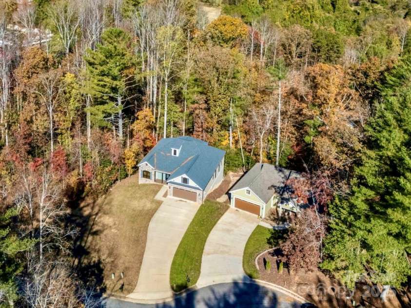 309 Sassafras Court, Lenoir, NC 28645.  MLS# CAR4316809, YatesRealty ID 7196. 