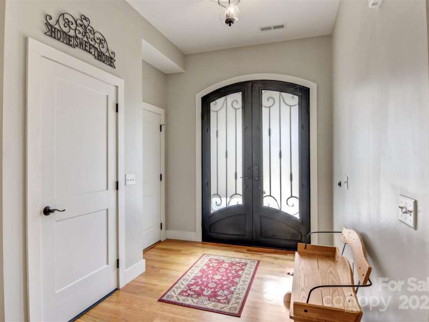 309 Sassafras Court, Lenoir, NC 28645.  MLS# CAR4316809, YatesRealty ID 7196. 