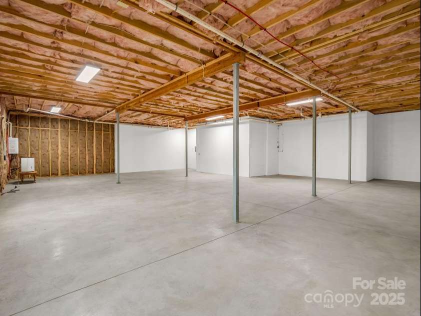 309 Sassafras Court, Lenoir, NC 28645.  MLS# CAR4316809, YatesRealty ID 7196. 