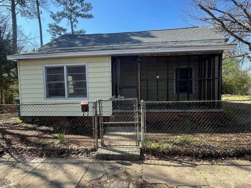 529 Devine Street, Chester, SC 29706.  MLS# CAR4237491, YatesRealty ID 7199. 