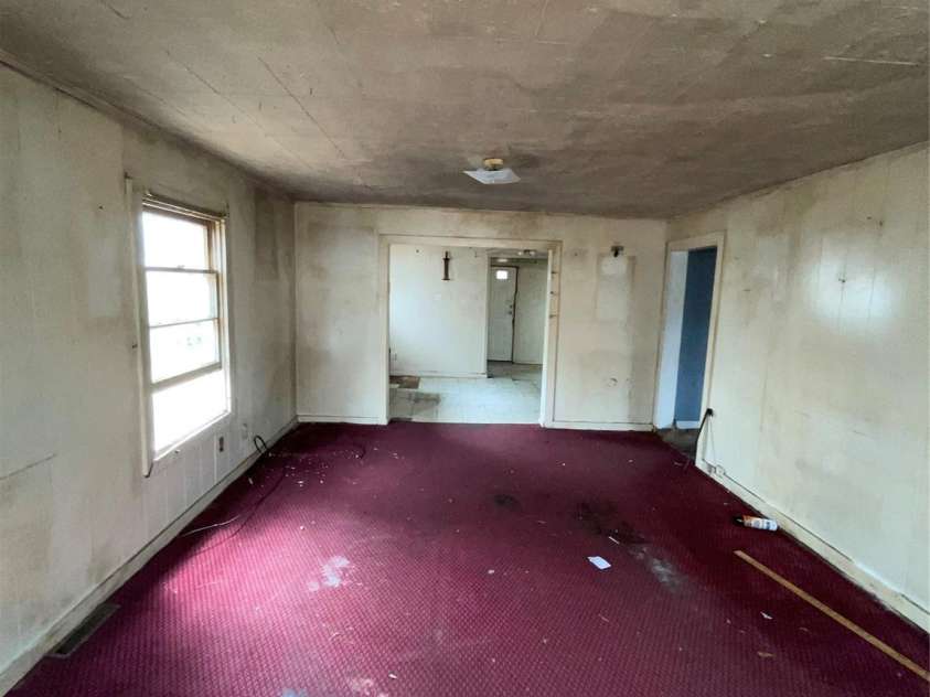 529 Devine Street, Chester, SC 29706.  MLS# CAR4237491, YatesRealty ID 7199. 