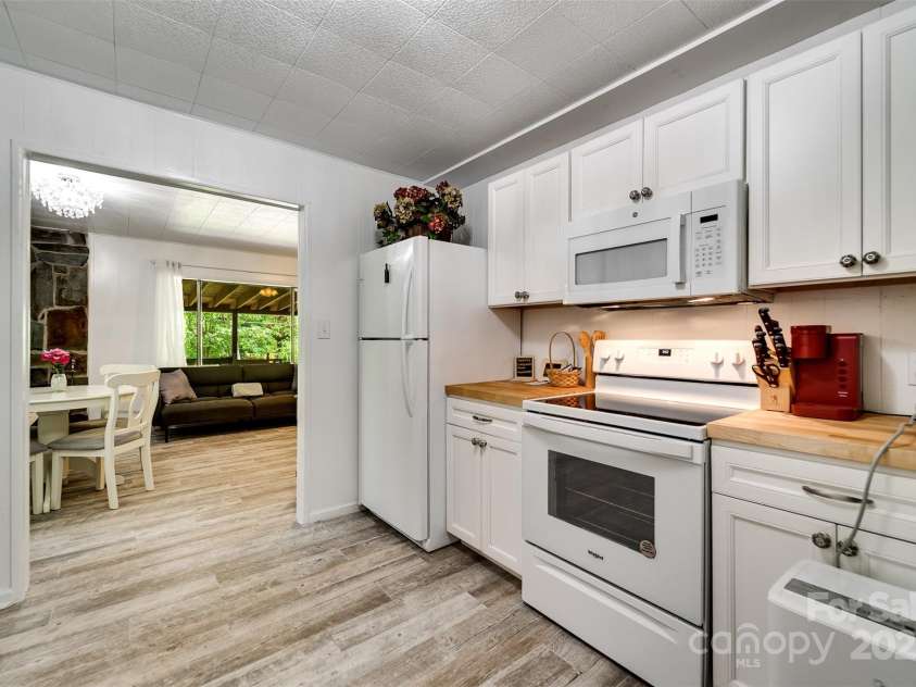 34 Kadie Lane, Topton, NC 28781.  MLS# CAR4296468, YatesRealty ID 72. 