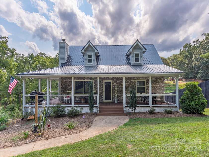 578 Hilltop Farm Road, Canton, NC 28716.  MLS# CAR4171988, YatesRealty ID 720. 