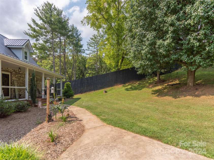 578 Hilltop Farm Road, Canton, NC 28716.  MLS# CAR4171988, YatesRealty ID 720. 