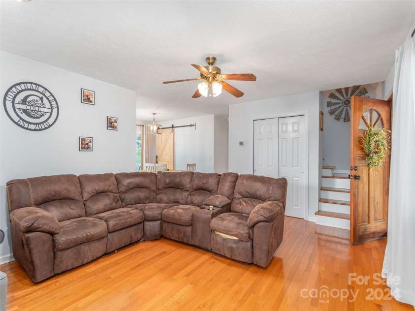 578 Hilltop Farm Road, Canton, NC 28716.  MLS# CAR4171988, YatesRealty ID 720. 