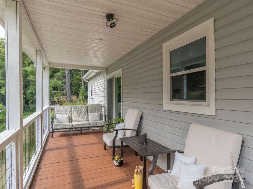 578 Hilltop Farm Road, Canton, NC 28716.  MLS# CAR4171988, YatesRealty ID 720. 