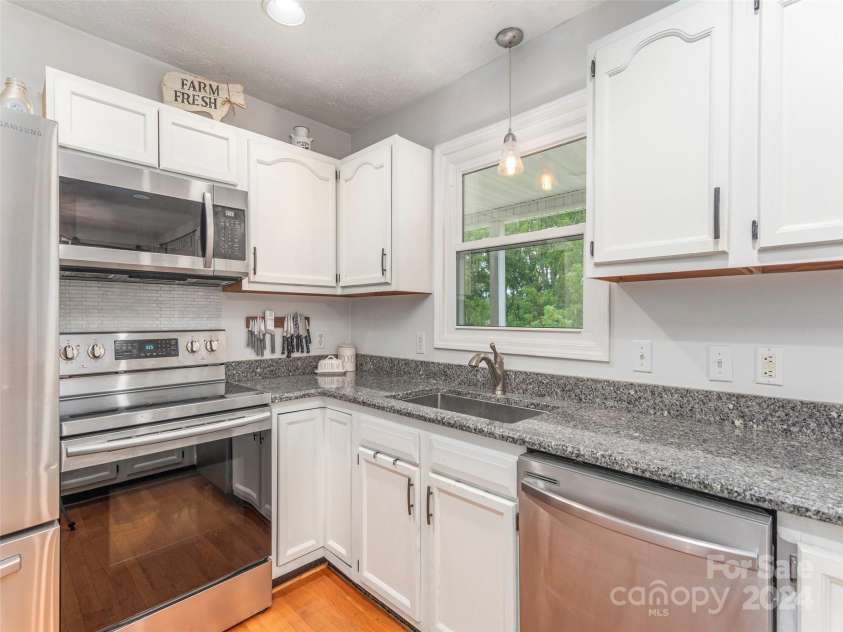 578 Hilltop Farm Road, Canton, NC 28716.  MLS# CAR4171988, YatesRealty ID 720. 