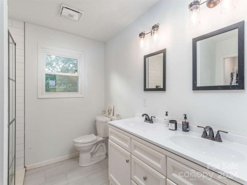 578 Hilltop Farm Road, Canton, NC 28716.  MLS# CAR4171988, YatesRealty ID 720. 