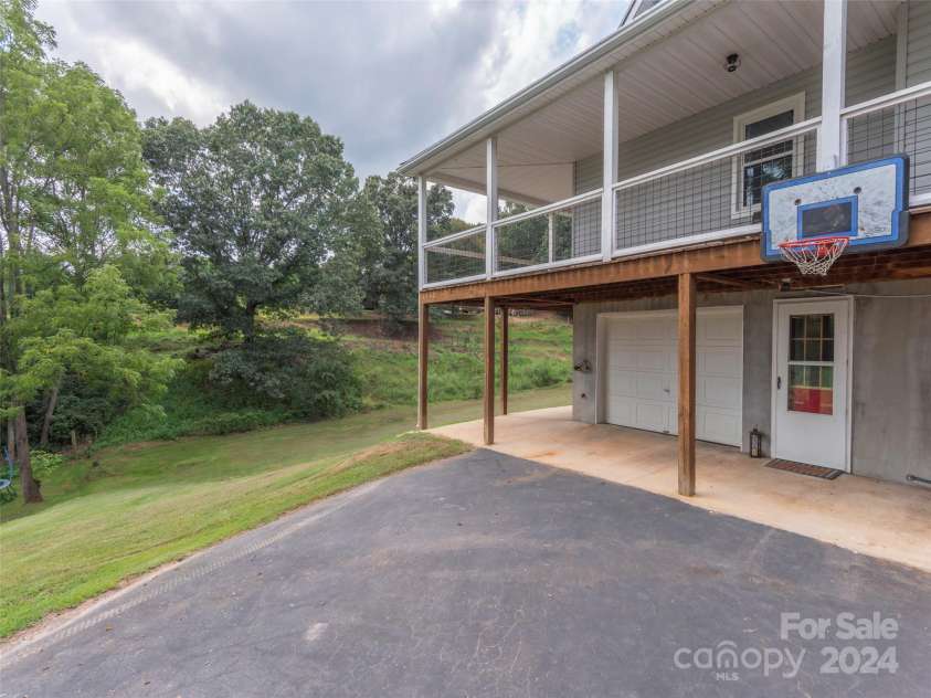 578 Hilltop Farm Road, Canton, NC 28716.  MLS# CAR4171988, YatesRealty ID 720. 
