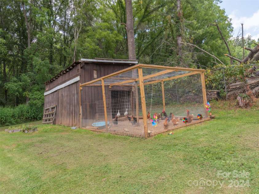 578 Hilltop Farm Road, Canton, NC 28716.  MLS# CAR4171988, YatesRealty ID 720. 