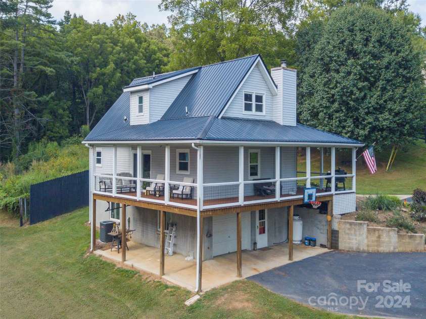 578 Hilltop Farm Road, Canton, NC 28716.  MLS# CAR4171988, YatesRealty ID 720. 
