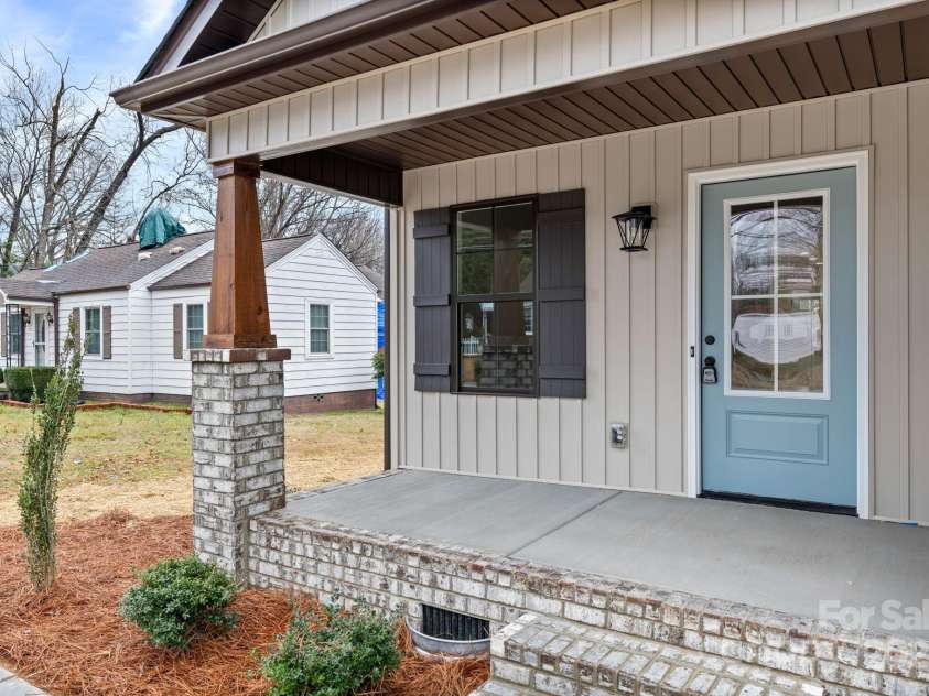 1007 Wentworth Street, Reidsville, NC 27320.  MLS# CAR4233133, YatesRealty ID 7200. 