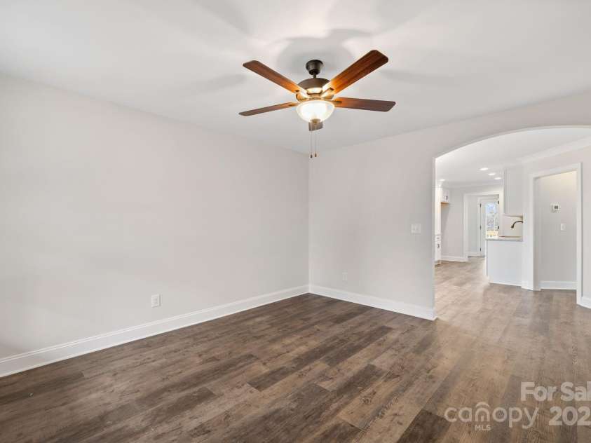 1007 Wentworth Street, Reidsville, NC 27320.  MLS# CAR4233133, YatesRealty ID 7200. 