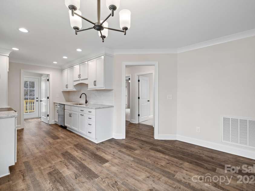 1007 Wentworth Street, Reidsville, NC 27320.  MLS# CAR4233133, YatesRealty ID 7200. 